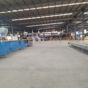 防火門廠家生產(chǎn)制作防火門過(guò)程(圖1) 防火門廠家生產(chǎn)車間.jpg