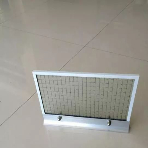 夾絲玻璃擋煙垂壁生產(chǎn)廠家(圖1) 擋煙垂壁夾絲玻璃.jpg